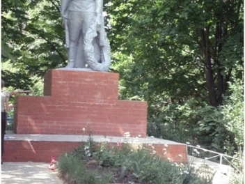 Фото братской могилы, расположенной в селе Косьминка Подолешенского сельского поселения - фото 2